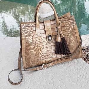 Claudia Firenze EUC large  genuine leather crocodile bag Made in Italy